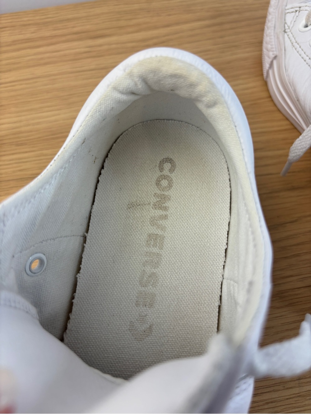 Classic Converse White Leather Low-Top Sneakers Woman’s 6.5 - Picture 7 of 10
